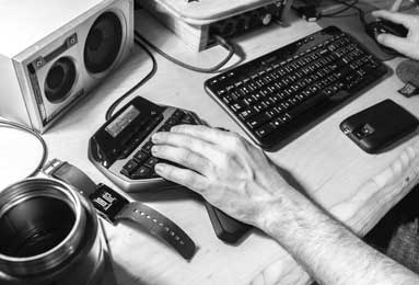 房卡必备教程“微信拼三张房卡链接在哪里买”房卡详细充值